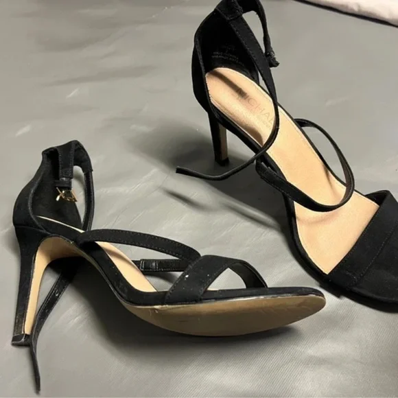 Michael Kors Elegant Black Strappy Heels - Picture 2 of 3